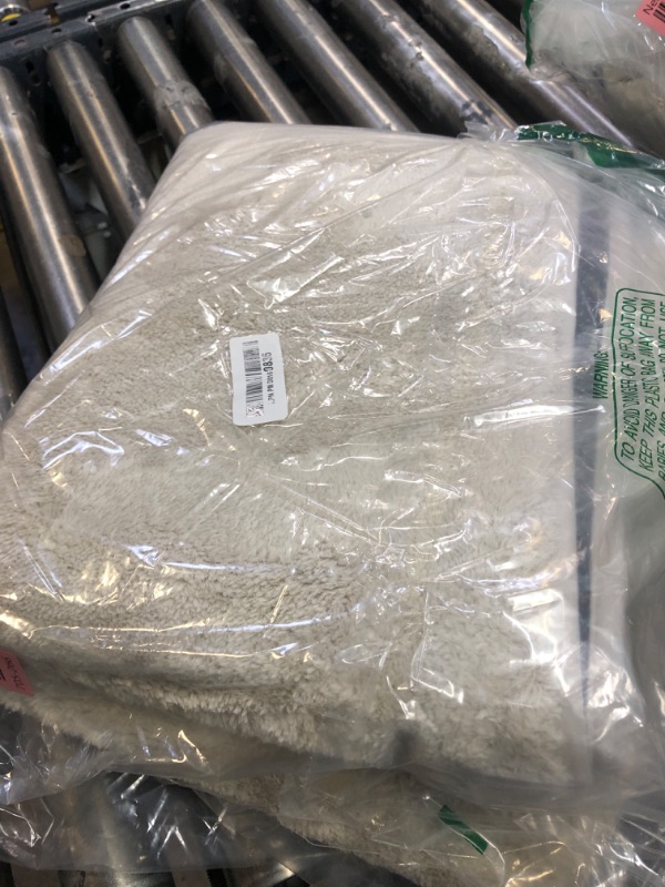 Photo 1 of jinchan Solid Plush Runner Rug 2x5 Performance Shaggy Rug Washable Rug Hallway Rug Soft Rug Modern Faux Faux Wool Rug Cozy Non Slip Carpet for Bedroom Laundry Room Living Room Kids Nursery Ivory