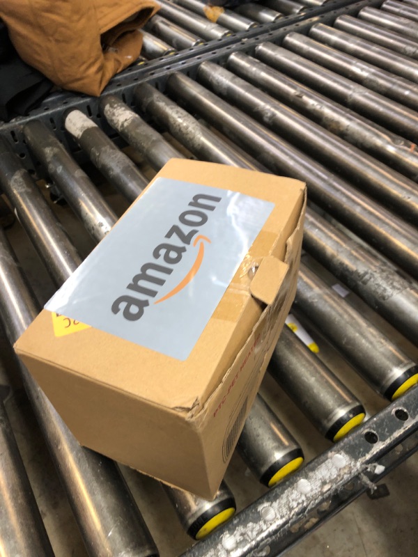 Photo 1 of Dreyoo Dog House Heater with Thermostat, Pet House Heater with 6FT Anti Chew Cord and Safe Overheat Protection, 2 Heating Mode (200/400W) Pet House Furnace for Dogs Chicken Coops Rabbits (White,1 Pc)