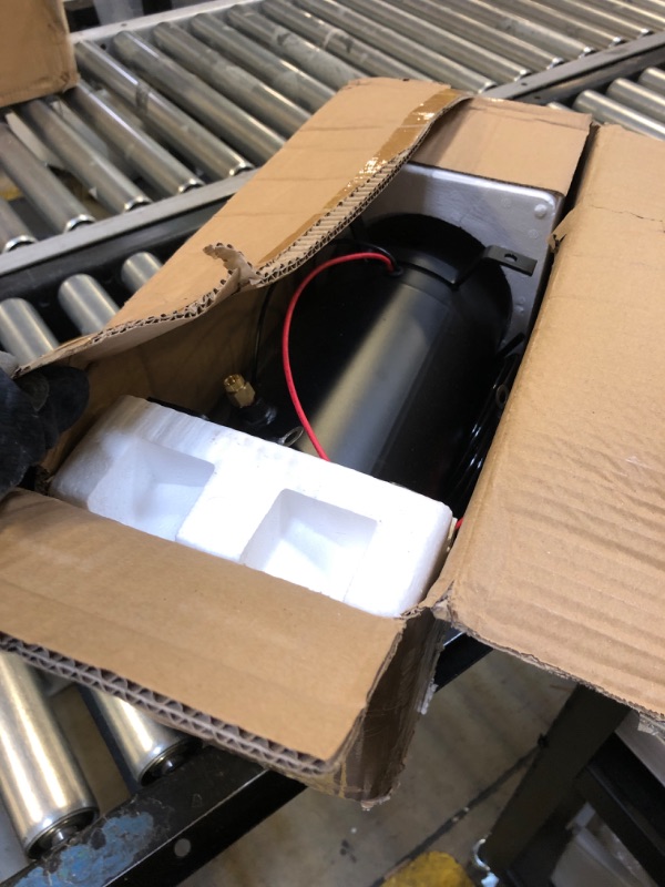 Photo 1 of DC 12V MAX 150PSI Air Compressor Tank Pump with 3 Liter Tank 0.8 Gallon Portable Air Compressor Pump for Train Truck Pickup Motorhome Horns On Board 3L Tank Train Inflator Air Compressor