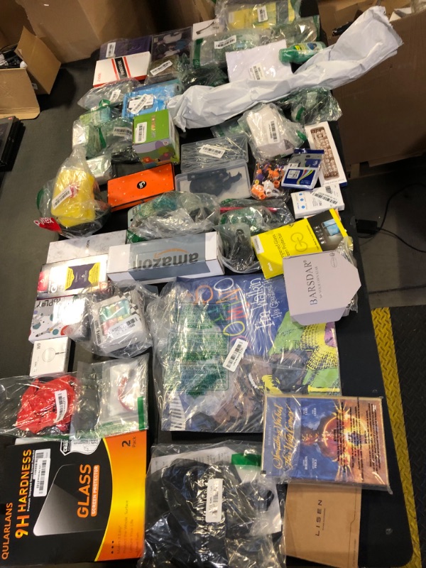 Photo 1 of BOX LOT - MIXED ITEMS - FINAL SALE - NO RETURNS 