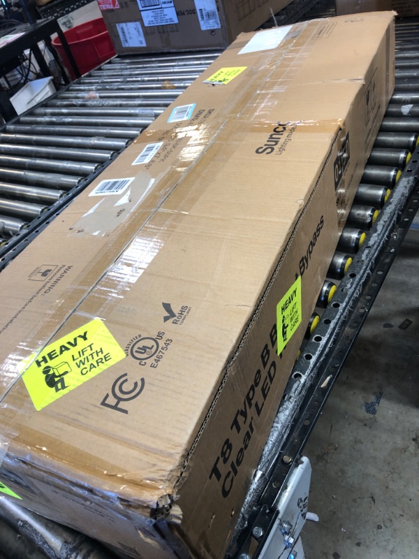 Photo 1 of Sunco 50 Pack T8 LED Tubes 4FT Fluorescent Replacement, 48 Inch, 18W, 2200LM, 6000K Daylight Deluxe, Single Ended Power, Type B, Clear Lens UL