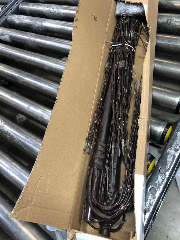 Photo 1 of Leruckdite Birch Tree Light 7 Feet 736L LED Artificial Tree Christmas Decorations Lighted Tree for Home Party Festival and Outdoor Use Warm White