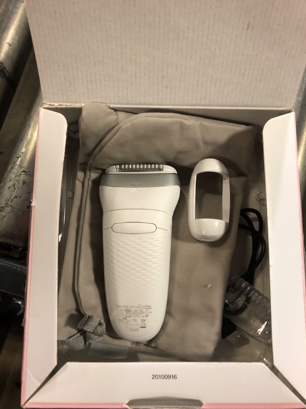 Photo 2 of Braun Epilator Silk-épil 7, Hair Removal Device, Women Shaver & Trimmer, Wet and Dry, Wide Head, Includes Shaver Head and Trimmer Comb, SE7-041, Silver