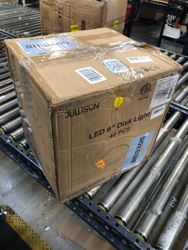 Photo 1 of JULLISON 40 Packs 6 Inch LED Low Profile Recessed & Surface Mount Disk Light, Round, 15W, >900 Lumens, 5000K Daylight White, CRI80, Driverless Design, Dimmable, ETL Listed, White