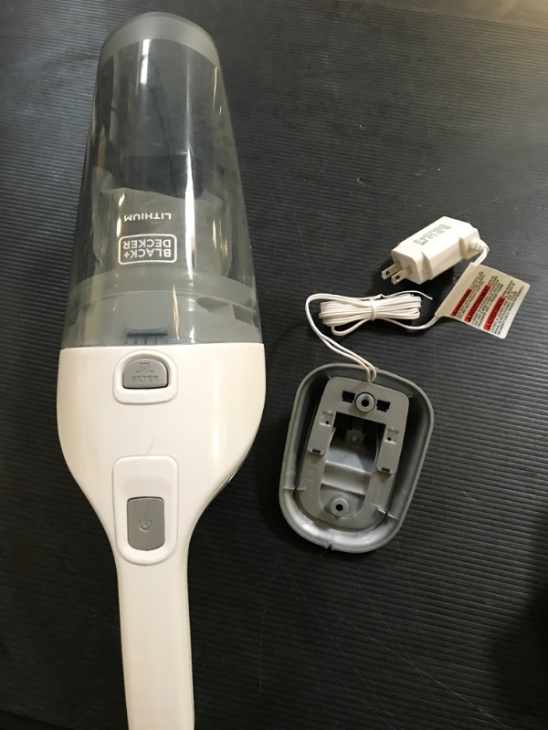 Photo 2 of BLACK+DECKER Handheld Vacuum 2Ah