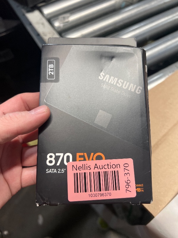 Photo 2 of ***FACTORY SEALED***
Samsung Electronics 870 EVO 2TB 2.5 Inch SATA III Internal SSD (MZ-77E2T0B/AM)