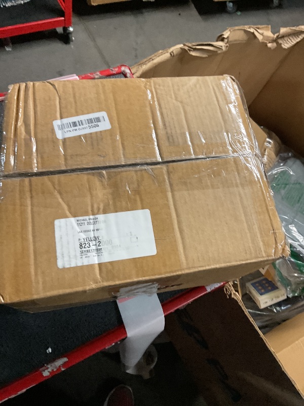 Photo 1 of VEVOR Button Maker Machine, 32mm/1.25 inch Button Maker with 500pcs Button Parts, Ergonomic Arc Handle Punch Press Kit, Pin Maker with Panda Magic Book, for Children DIY Gifts and Christmas