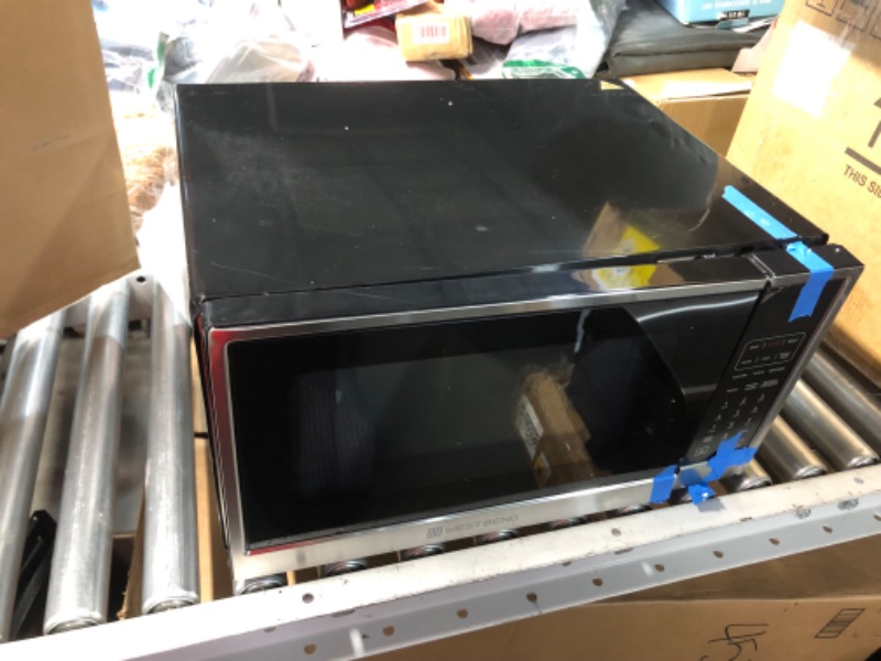 Photo 9 of ***NONREFUNDABLE - MAJOR DAMAGE - SEE COMMENTS***
West Bend 3-in-1 Microwave Air Fryer Convection Oven 1000-Watts with 10 Power Levels and 12 Presets, Speed Defrost, Electronic Control Panel and Glass Turntable, 1.3 Cubic Feet, Stainless Steel