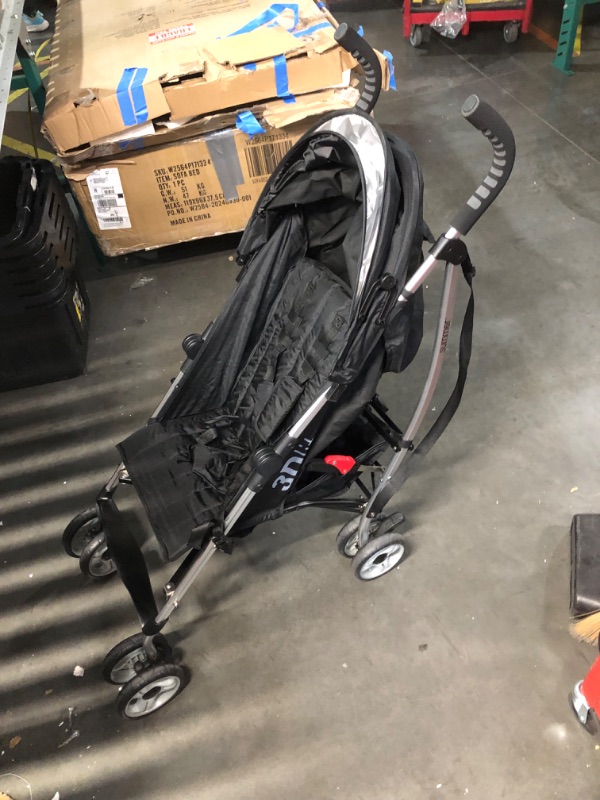 Photo 3 of ***USED - DIRTY - NO PACKAGING - SEE PICTURES***
Summer Infant 3D Lite Convenience Stroller - Black