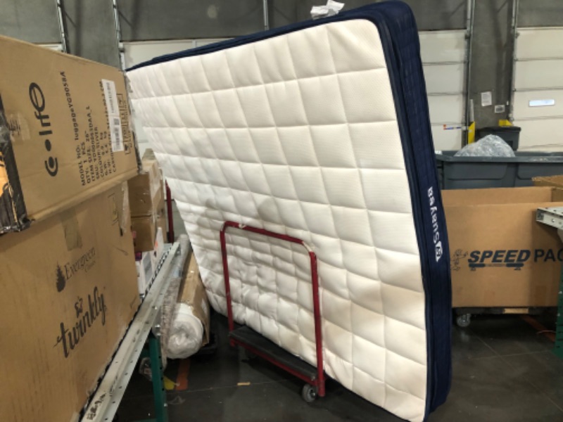 Photo 4 of ***USED - DIRTY - NO PACKAGING - SEE PICTURES***
King Mattress 10 Inch, King Size Mattress in a Box, Strengthen Hybrid Mattress King Size, Ultimate Motion Isolation with Memory Foam and Pocket Spring, Strong Support, Medium Firm