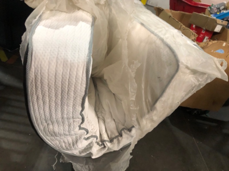 Photo 8 of ***TRUCK/TRAILER PICKUP ONLY - USED - DIRTY - NO PACKAGING - SEE PICTURES***
10 Inch Thick Coil Spring Mattress, White/Grey, California King