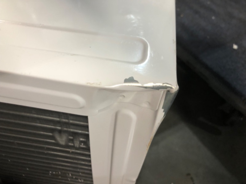 Photo 4 of ***USED - DAMAGED - NO PACKAGING - SEE PICTURES - UNABLE TO TEST - LIKELY MISSING PARTS***
Whirlpool WHHW232BW 23,200 230V Air Conditioner with Supplemental Heat, Window Mounted AC Unit with Heater for Apartment, Living, Bedroom, Large Rooms up to 1500 Sq