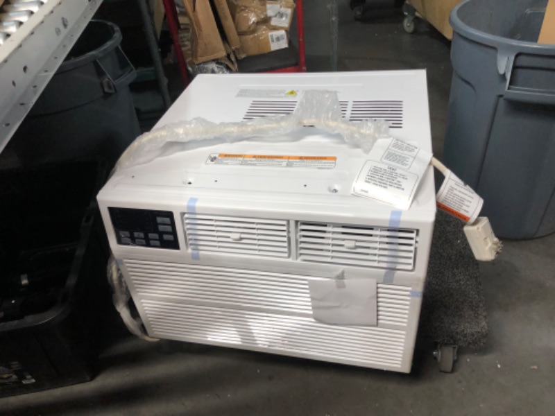 Photo 2 of ***USED - DAMAGED - NO PACKAGING - SEE PICTURES - UNABLE TO TEST - LIKELY MISSING PARTS***
Whirlpool WHHW232BW 23,200 230V Air Conditioner with Supplemental Heat, Window Mounted AC Unit with Heater for Apartment, Living, Bedroom, Large Rooms up to 1500 Sq