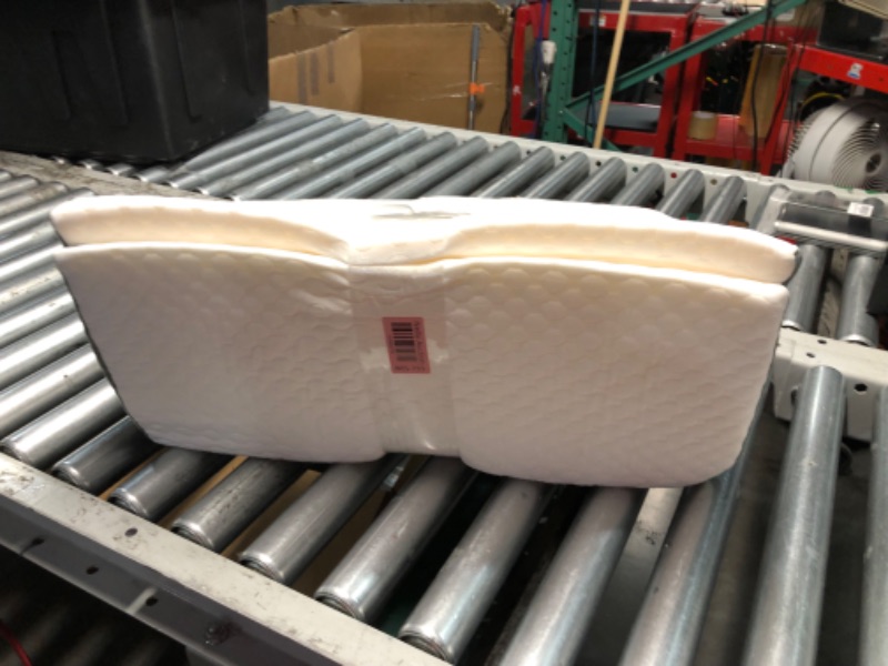 Photo 1 of ***USED - DIRTY - NO PACKAGING***
COOLBEBE Bed Wedge Pillow for Sleeping, Adjustable Folding Wedge Pillow for Snoring and After Surgery - 9 & 11 Inch, Elevated Triangle Pillow for Back Pain Relief, Acid Reflux, Leg Support