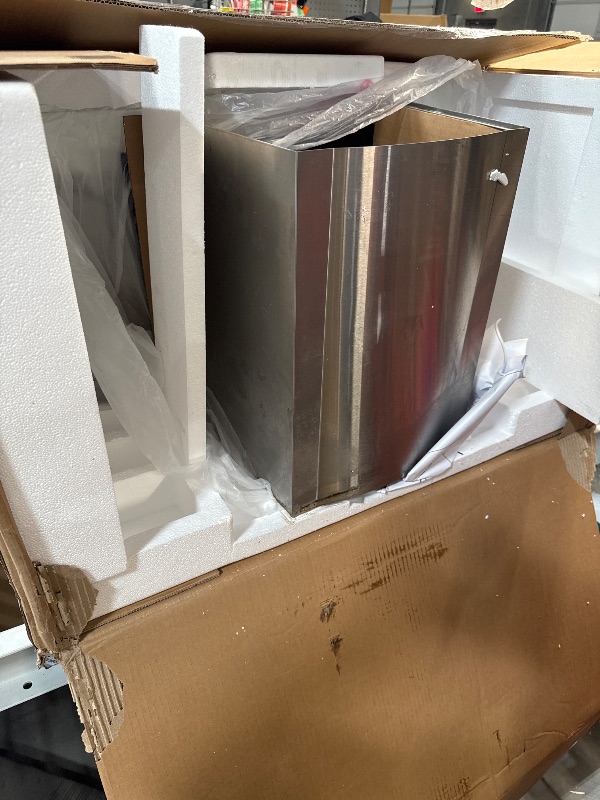 Photo 1 of ***(PARTS ONLY/ NON REFUNDABLE/ NO RETURNS OR REFUNDS)***
COMFEE' CVG30W8AST 30 Inches Ducted Wall Mount Vent Range Hood with 450 CFM 3 Speed Exhaust Fan, Baffle Filters, Curved Glass, 2 LED Lights, Convertible to Ductless, Stainless Steel