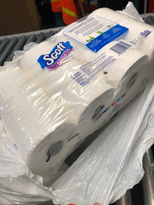Photo 1 of (see all images) Scott White Bathroom Tissue (case of 6)