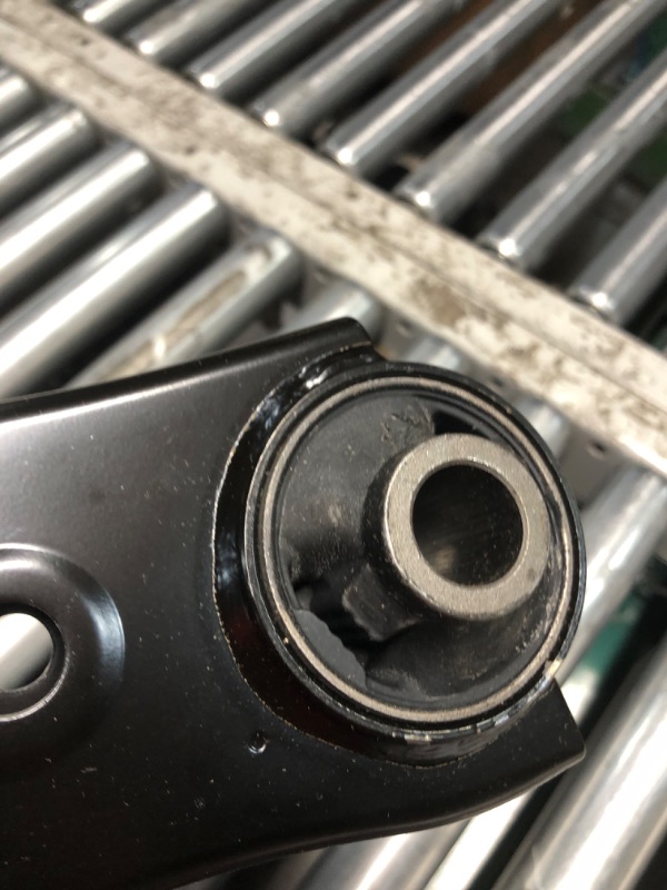 Photo 1 of ***DAMAGED - SCRATCHED AND SCRAPED - SEE PICTURES***
MOOG RK623561 Front Left Lower Suspension Control Arm and Ball Joint Assembly for Subaru Crosstrek