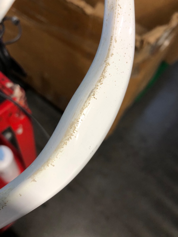 Photo 1 of ***HEAVILY USED AND DIRTY - SEE PICTURES***
Prime-Line C 1275 Diecast, White, Outside Patio Door Pull with Latch (Single Pack)