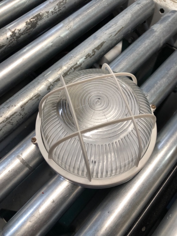 Photo 1 of ***DAMAGED - SEE PICTURES - UNABLE TO TEST***
CIMAXIC 1Pc Sauna Lighting LED Wall Light Bulkhead Light Round LED Bulkhead Light Sauna Room Lamp LED Wall lamp Safety Sauna Room Light Well Lamp die cast Aluminum White Ceiling lamp Grid