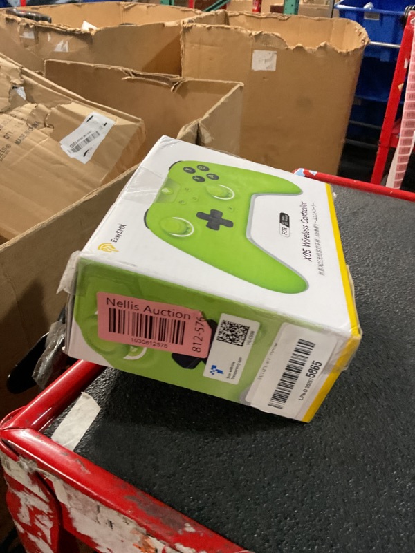 Photo 1 of EasySMX 2.4G Wireless Bluetooth Controller for PC/Steam/Switch with Hall Triggers