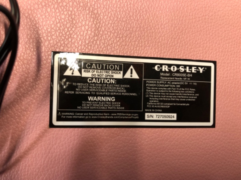 Photo 1 of ***LIGHTS UP WHEN PLUGGED IN - UNABLE TO TEST FURTHER - SEE PICTURES***
Crosley CR8005E-BH Cruiser Plus Vintage 3-Speed Bluetooth in/Out Suitcase Vinyl Record Player Turntable, Blush