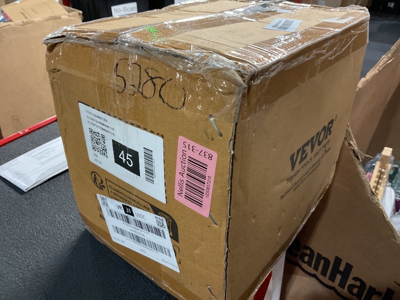 Photo 1 of VEVOR Auto Variable Voltage Transformer 2000VA, 15.3 Amp, 110V Input 0-130V Output AC Voltage Regulator, with LCD Display 4 Extra Fuses Thermal Control Switch