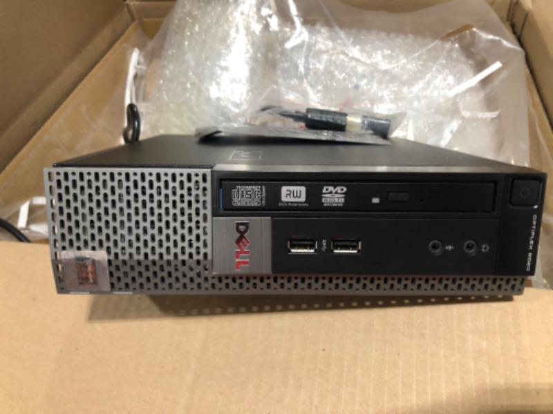 Photo 1 of 9020 Small Form Factor Desktop with Intel Core i7-4770 Upto 3.9GHz, HD Graphics 4600 4K Support, 32GB RAM, 1TB SSD, DisplayPort, HDMI, Wi-Fi, Bluetooth - Windows 10 Pro (Renewed) ***** PARTS ONLY *****