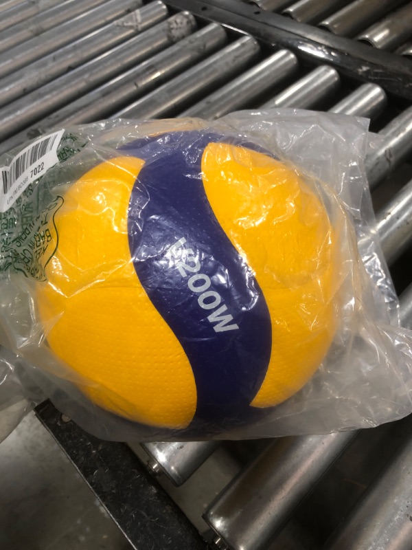 Photo 2 of MIKASA V200W, Volleyball