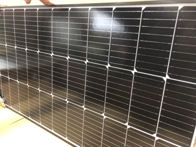 Photo 3 of JJN Solar Panel 4PCS 100W 12V Solar Module High Efficiency 9BB Monocrystalline Solar Panel for RV Home Boat and Other Off Grid System