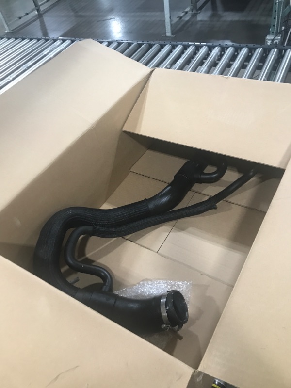 Photo 2 of ACDelco Gold 27099X Molded Radiator Hose