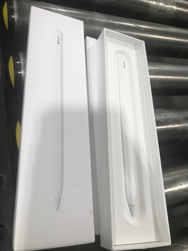 Photo 2 of Apple Pencil (2nd generation): Pixel-perfect precision and industry-leading low latency