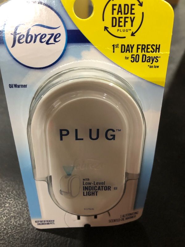 Photo 2 of Febreze?Odor-Fighting Fade Defy Plug?Air Freshener - Warmer Device