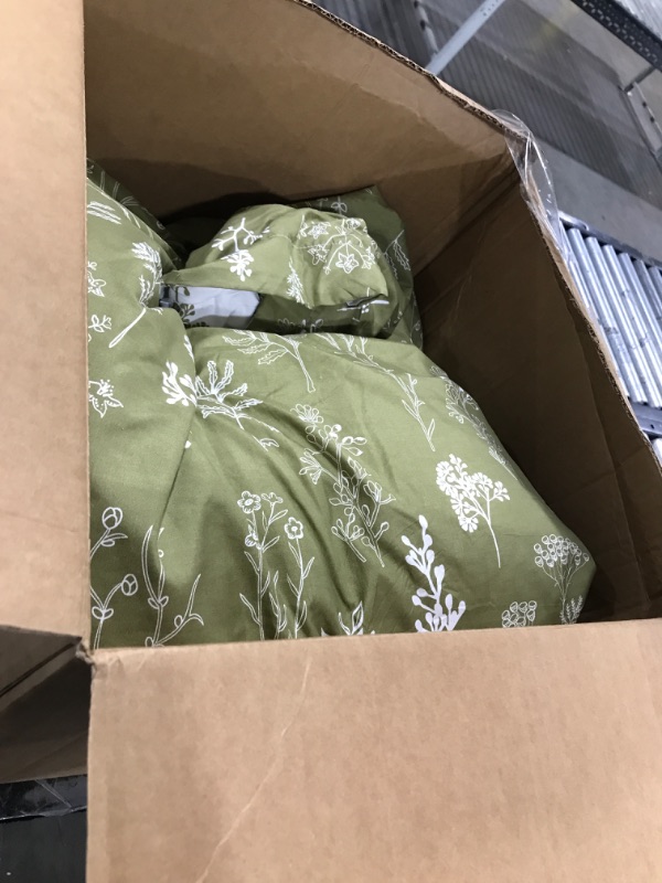 Photo 2 of Bedsure Full Comforter Set - Olive Green Comforter