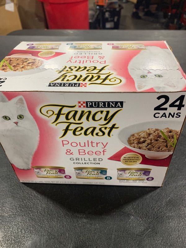 Photo 3 of Purina Fancy Feast Grilled Gourmet Wet Cat Food Chicken, Turkey  Beef Collection - 4.5lbs/24ct Variety Pack