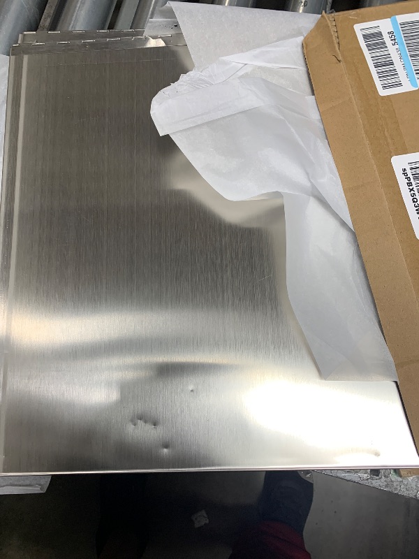 Photo 1 of *** Minor Scratch/Dent ***
Amundo 2 Pieces Grease Splatter Guard 2 Sided Foldable Stainless Steel Splatter Guard Oil Splash Guard for Grease Stainless Steel Backsplash for Stove Frying Pan Splatter Guard (15.7" X 15.7")