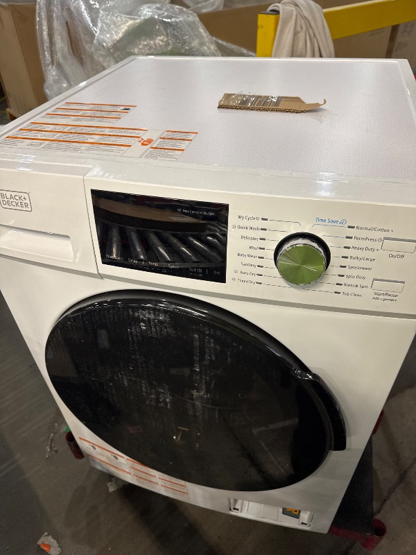 Photo 2 of *POWERS ON**BLACK+DECKER Washer and Dryer Combo, 2.7 Cu. Ft. All In One Washer and Dryer with LED Display & 16 Cycles (BOTTOM 