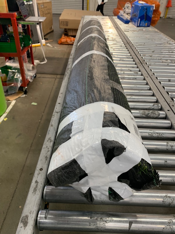 Photo 1 of 8'x10' ROLL OF ARTIFICIAL GRASS