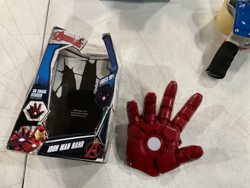 Photo 2 of 3DLightFX 816733840598 Marvel Avengers Iron Man Hand 3D Deco Light,Red