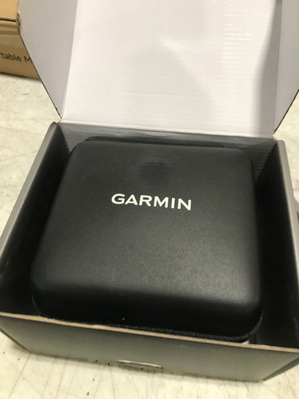 Photo 4 of Garmin Approach R10, Portable Golf Launch Monitor, Take Your Game Home, Indoors or to The Driving Range, Up to 10 Hours Battery Life with Signature Series Power Bundle