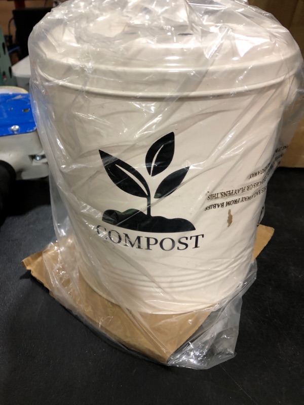 Photo 1 of Compost Bin Kitchen Countertop, Indoor Compost Bin with Inner Bucket, 1.15 Gallon Small Compost Bin with Lid, Indoor Composter Bin Counter Compost Pail Food Waste Bin Includes 3PCs Carbon Filter Cream