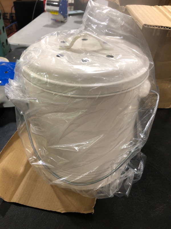 Photo 1 of Compost Bin Kitchen Countertop, Indoor Compost Bin with Inner Bucket, 1.15 Gallon Small Compost Bin with Lid, Indoor Composter Bin Counter Compost Pail Food Waste Bin Includes 3PCs Carbon Filter Cream