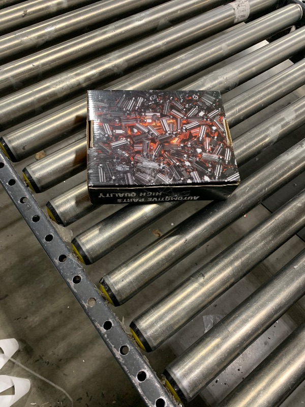 Photo 1 of DYNOFIT 14mmx1.5 Wheel Lug Nuts, 32x Chrome M14x1.5 Lug Nut,Conical/Cone Bulge Seat, Closed End Long Extended XL Spline with 1 Socket Key Fits 8 Lug Aftermarket Wheels