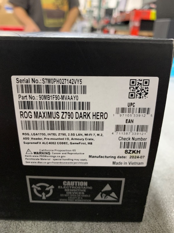 Photo 2 of ASUS ROG Maximus Z790 Dark Hero (WiFi 7) LGA 1700(Intel 14th &13th&12th Gen) ATX Gaming Motherboard(PCIe 5.0x16, 5xM.2 Slots,DDR5,2X Thunderbolt 4 Ports, USB Type-C Front-Panel)