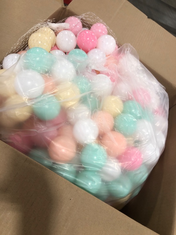 Photo 1 of BALL BUNDLE FOR BALL PIT 