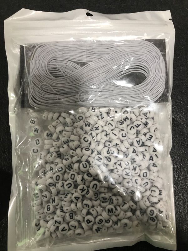 Photo 2 of JPSOR 600pcs 4x7mm Acrylic White Round Letter Beads for Bracelets and Jewelry Making