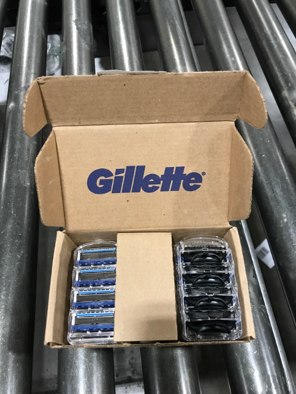 Photo 2 of Gillette5 Mens Razor Blade Refills 12 PACK