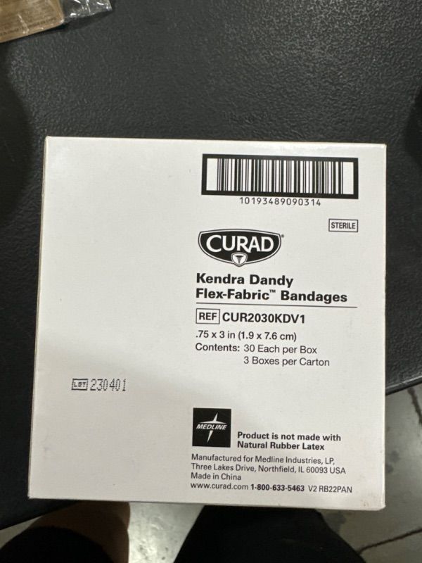 Photo 2 of Curad Kendra Dandy Designer Bandages 2 Colorful Patterns Pineapples and Papayas Flex-Fabric .75 X 3 30 Count (3 Pack)
