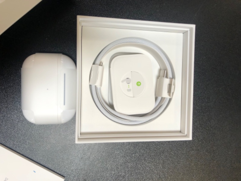 Photo 7 of Apple AirPods Pro with Wireless MagSafe Charging Case (USB-C, 2nd Generation)