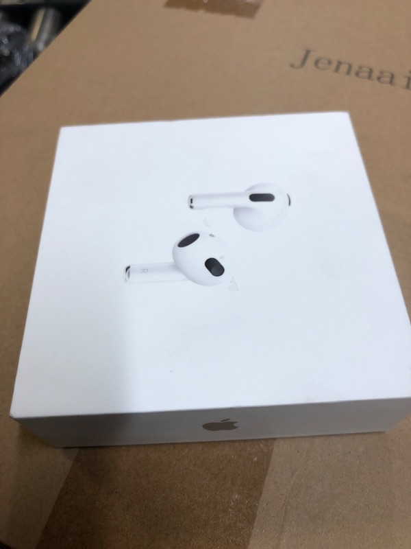 Photo 3 of Apple AirPods with Lightning Charging Case (3rd Generation)