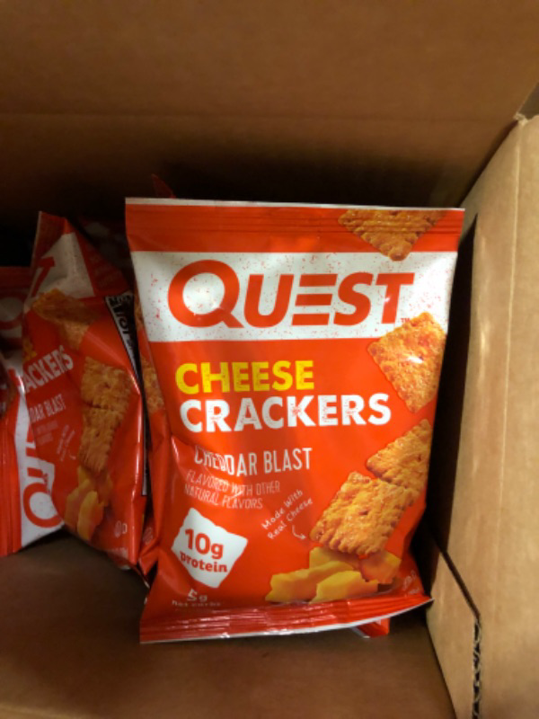 Photo 1 of 
 expires - 10/24/24
Quest Nutrition Cheese Crackers, Cheddar Blast, 10g Protein, 5g Net Carbs, 1g Sugar, Made with Real Cheese, 12 Packs (1.06 oz bags)
